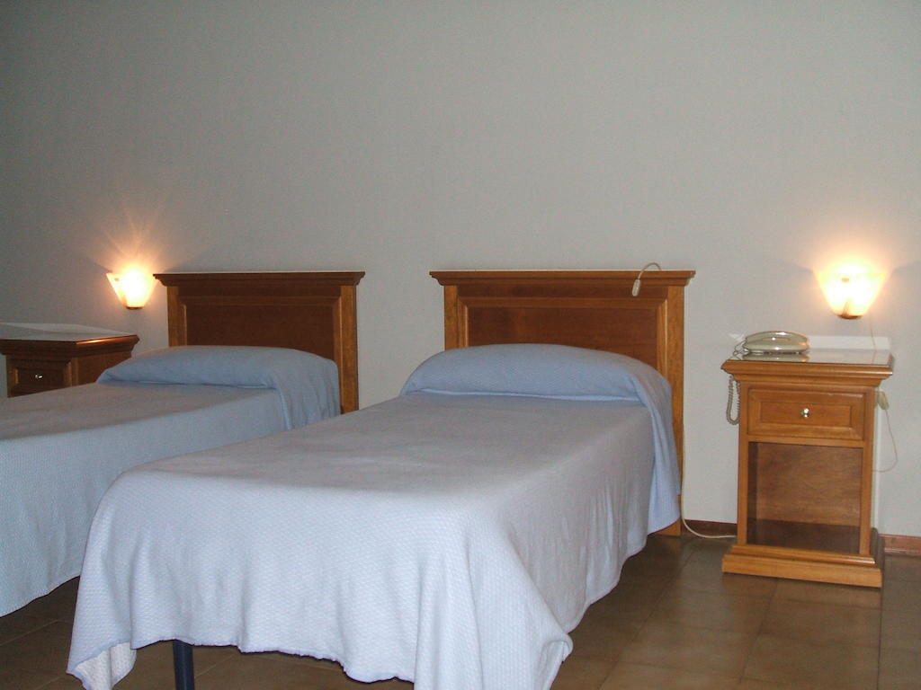 Hotel Ristorante Da Gianni Bovolone Oda fotoğraf